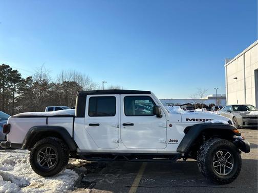 2025 Jeep Gladiator Mojave 4x4