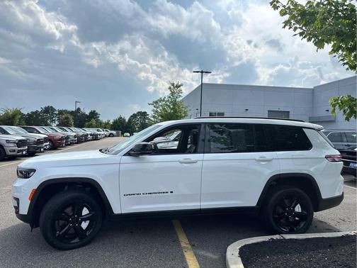 2023 Jeep Grand Cherokee L Altitude