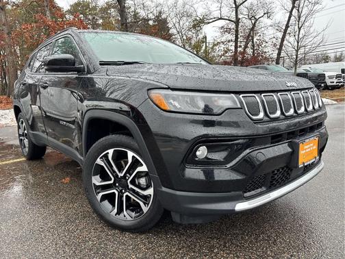 Diamond Black Crystal Pearlcoat 2022 Jeep Compass Limited