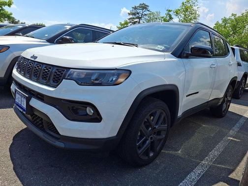 Bright White Clearcoat 2026 Jeep Compass Limited