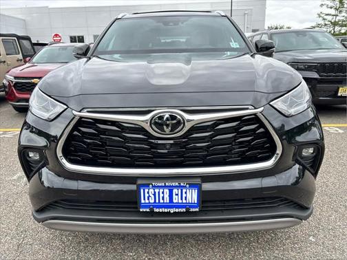 2022 Toyota Highlander Platinum