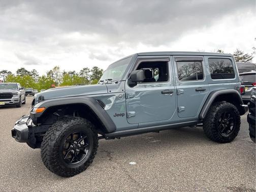 Anvil Clear Coat 2024 Jeep Wrangler Willys