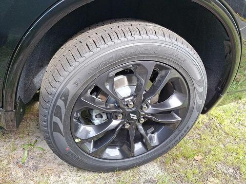 DB Black Clearcoat 2026 Dodge Durango GT Plus