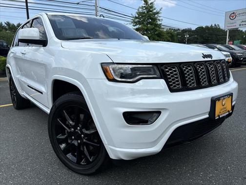 2022 Jeep Grand Cherokee Laredo