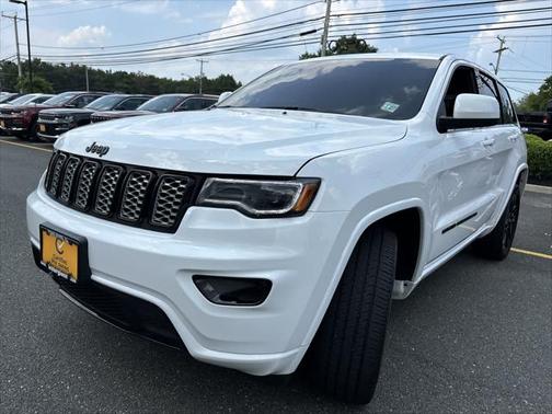 2022 Jeep Grand Cherokee Laredo