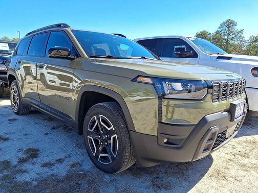 2026 Jeep Cherokee Laredo 4x4