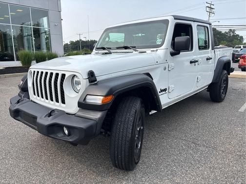 2021 Jeep Gladiator Sport
