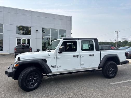 2021 Jeep Gladiator Sport