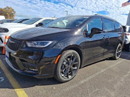 2026 Chrysler Pacifica L
