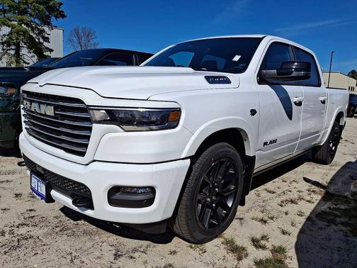 BRT WHT CC 2026 RAM 1500 Laramie