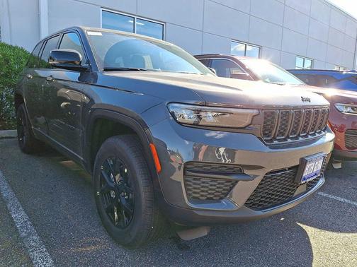 2025 Jeep Grand Cherokee Altitude