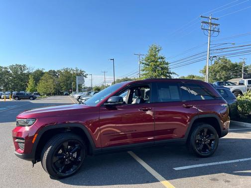 2023 Jeep Grand Cherokee Altitude