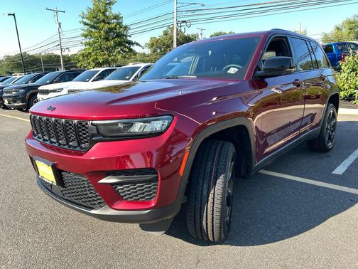 2023 Jeep Grand Cherokee Altitude