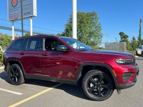 2023 Jeep Grand Cherokee Altitude