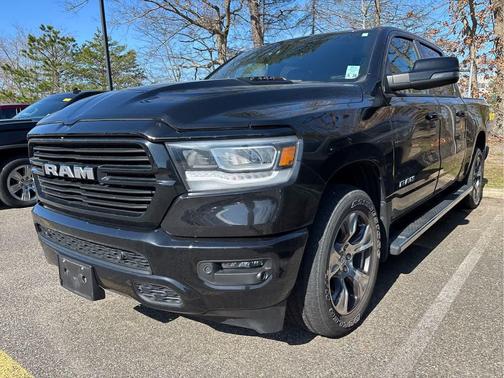 Diamond Black Crystal Pearlcoat 2023 RAM 1500 Laramie