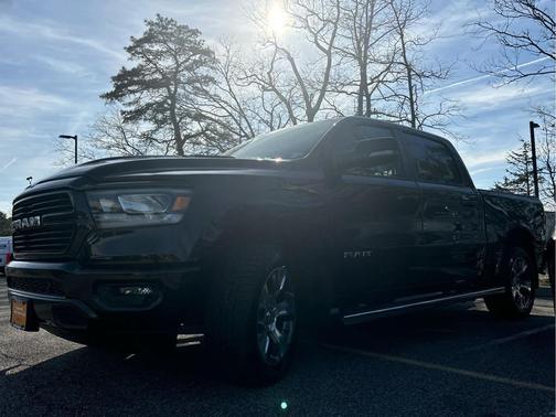 Diamond Black Crystal Pearlcoat 2023 RAM 1500 Laramie