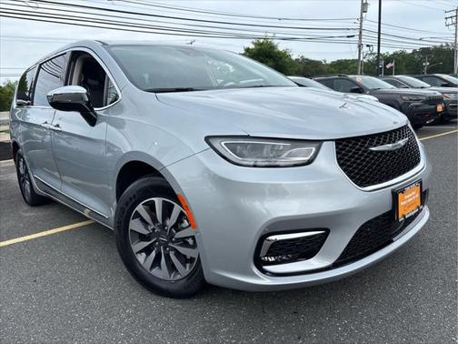 2023 Chrysler Pacifica Hybrid Limited