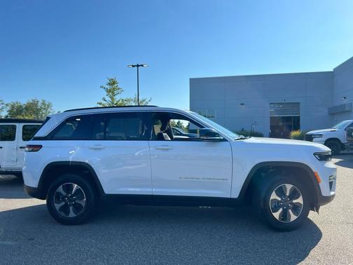 2024 Jeep Grand Cherokee 4xe Base