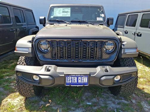 Granite Crystal Metallic Clearcoat 2026 Jeep Wrangler Willys
