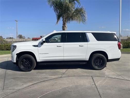 2022 GMC Yukon XL SLE
