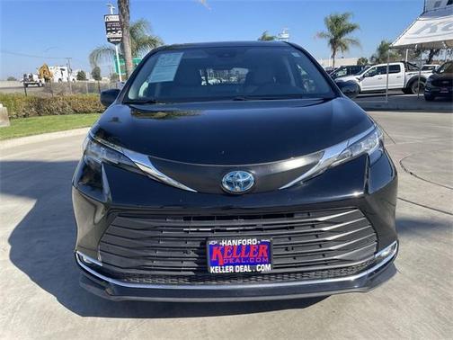 2022 Toyota Sienna XLE