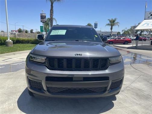 2022 Jeep Grand Cherokee L Laredo