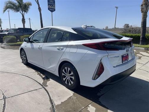 2021 Toyota Prius Prime LE