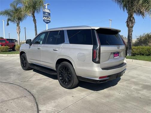 2021 Cadillac Escalade Luxury
