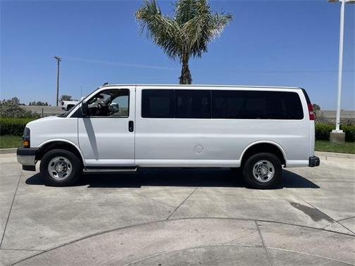 2021 Chevrolet Express 3500 LT