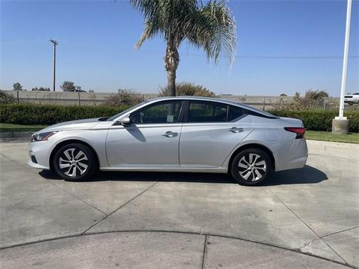 2022 Nissan Altima 2.5 S