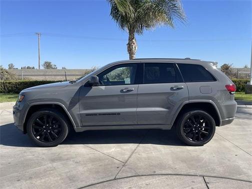2022 Jeep Grand Cherokee WK Laredo