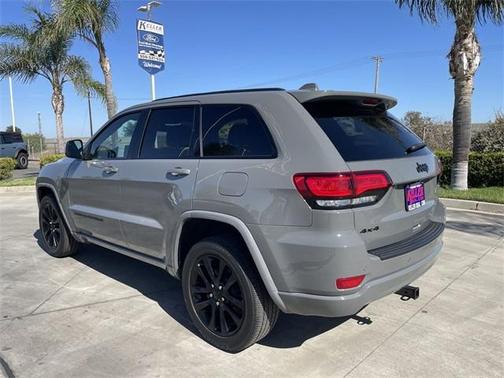 2022 Jeep Grand Cherokee WK Laredo