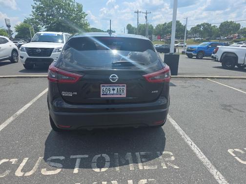 Magnetic Black Pearl 2021 Nissan Rogue Sport S