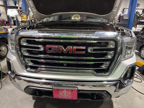 Quicksilver Metallic 2021 GMC Sierra 1500 SLT