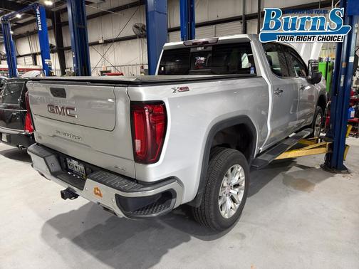 Quicksilver Metallic 2021 GMC Sierra 1500 SLT