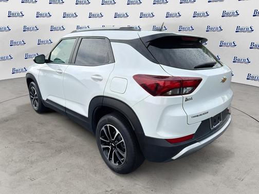 Summit White 2024 Chevrolet Trailblazer LT