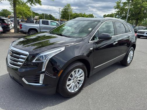 Stellar Black Metallic 2019 Cadillac XT5 Base