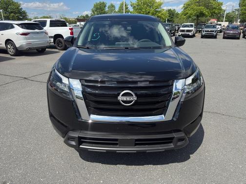 Super Black 2025 Nissan Pathfinder S FWD
