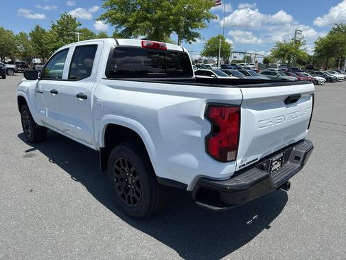 Summit White 2026 Chevrolet Colorado WT