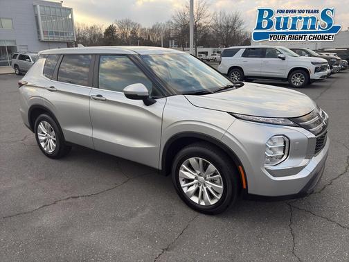 2025 Mitsubishi Outlander ES 2.5 S-AWC