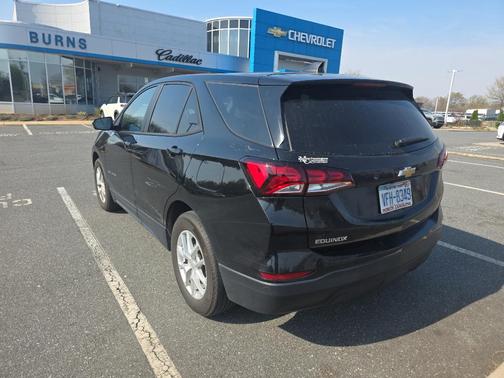 Mosaic Black Metallic 2024 Chevrolet Equinox LS