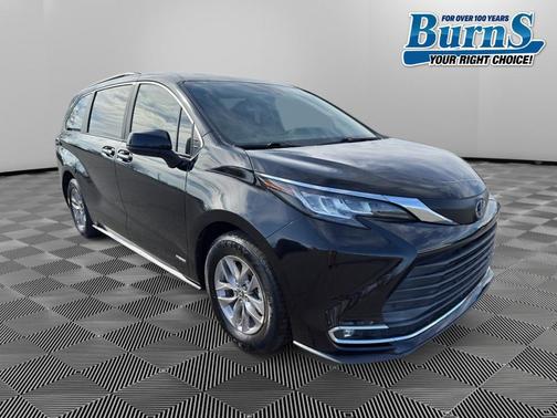 2021 Toyota Sienna XLE 7 Passenger