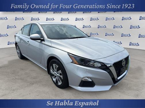 Brilliant Silver Metallic 2022 Nissan Altima S FWD