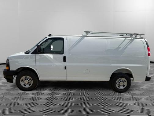 2025 Chevrolet Express 2500 RWD 2500 Regular Wheelbase WT
