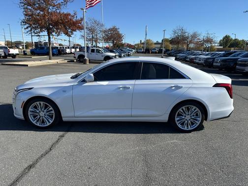 2023 Cadillac CT4 Premium Luxury