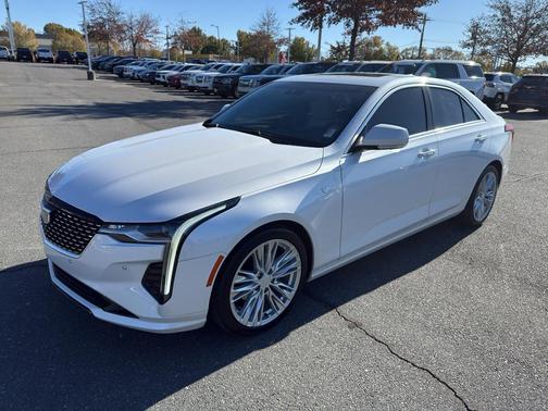 2023 Cadillac CT4 Premium Luxury