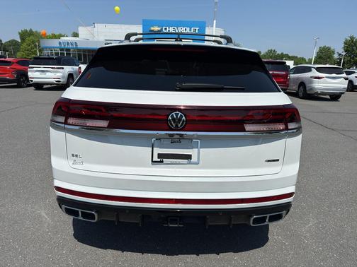Opal White Pearl 2024 Volkswagen Atlas Cross Sport 2.0T SEL