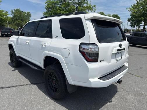 Super White 2018 Toyota 4Runner SR5 Premium