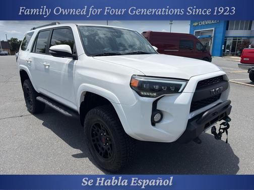 Super White 2018 Toyota 4Runner SR5 Premium