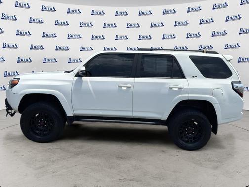 Super White 2018 Toyota 4Runner SR5 Premium